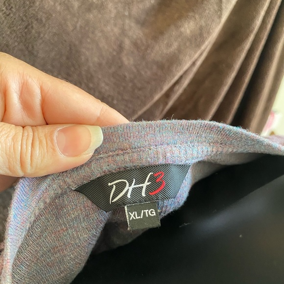 Denver Hayes // Violet Long Sleeve Top - Picture 3 of 7